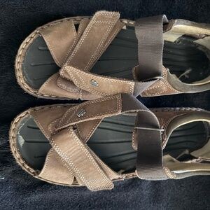 FINN COMFORT WOMEN'S SAMARA SANDAL,MUD/BROWN 39 EU